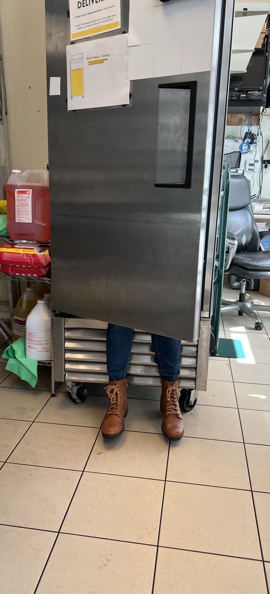 JME5000's tweet photo. When you don’t have a walk in at work https://t.co/9fvcKg4yXn