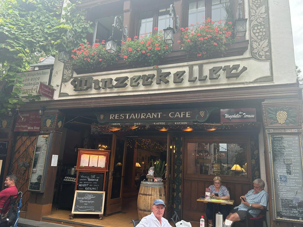 Kukikeller's tweet photo. KELLER BAR https://t.co/vtAthnjZ5B