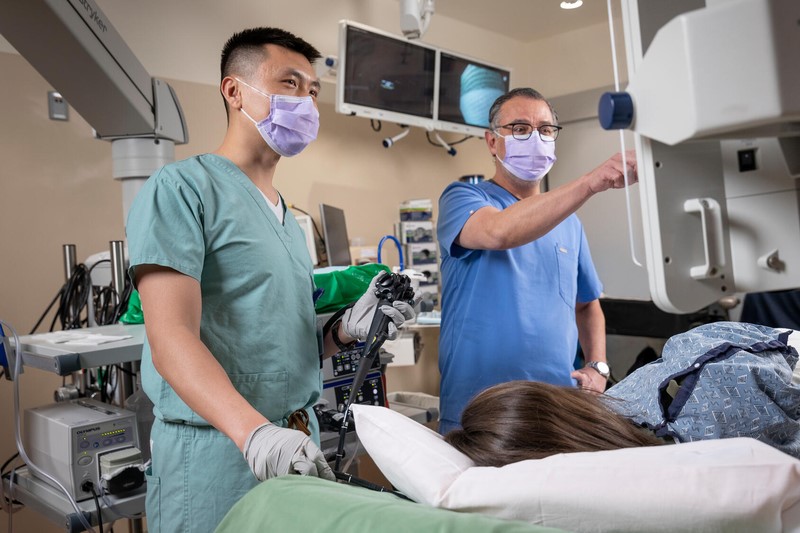 Mayo Clinic Gastroenterology & Hepatology (@mayoclinicgihep) on Twitter photo Looking to expand your GI career and specialize in esophageal procedures? The Arizona Advanced Esophageal Diseases program is searching for someone to train starting July 1, 2024. Apply today! mayocl.in/3DWQyqx Looking to expand your GI career and specialize in esophageal procedures? The Arizona Advanced Esophageal Diseases program is searching for someone to train starting July 1, 2024. Apply today! mayocl.in/3DWQyqx