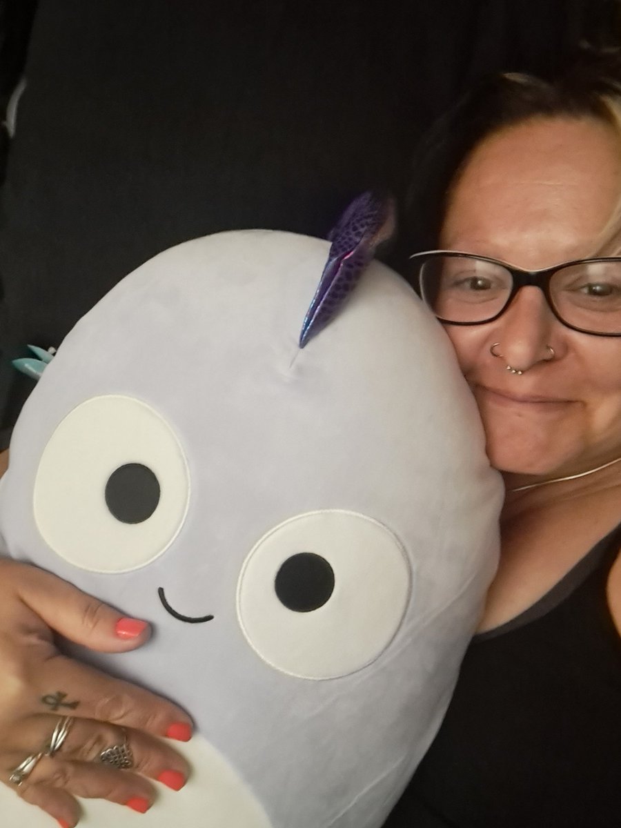 lilmsdeathstar's tweet photo. Hubster got me a #squishmallow i've sprayed it with his scent of choice and I'm in #cwtchy heaven. 
Cutest present ever 😍 https://t.co/Xi7HgVz0bD