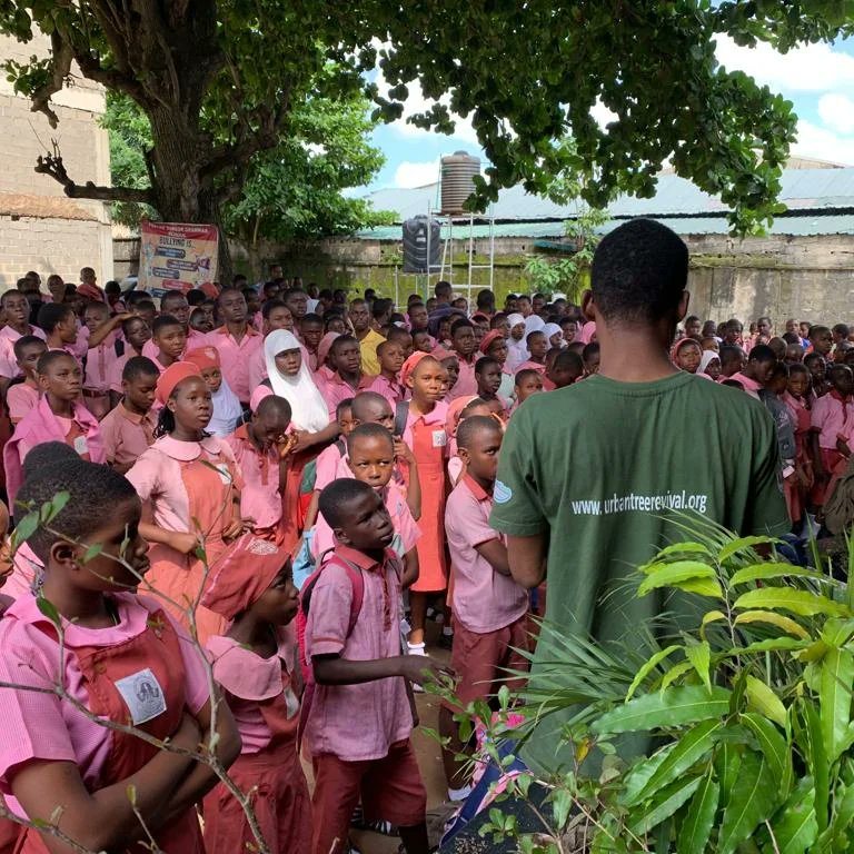 SamuelCOkorie's tweet photo. It was my pleasure to lead the Lagos District Five on Urban Tree planting and Climate Education project for @TreeRevivalTeam which was aimed at promoting tree planting and sustainability as an urgent practical response to climate change crises.
#plantatree
#Climatecrusader https://t.co/x1zrzgyY1Q