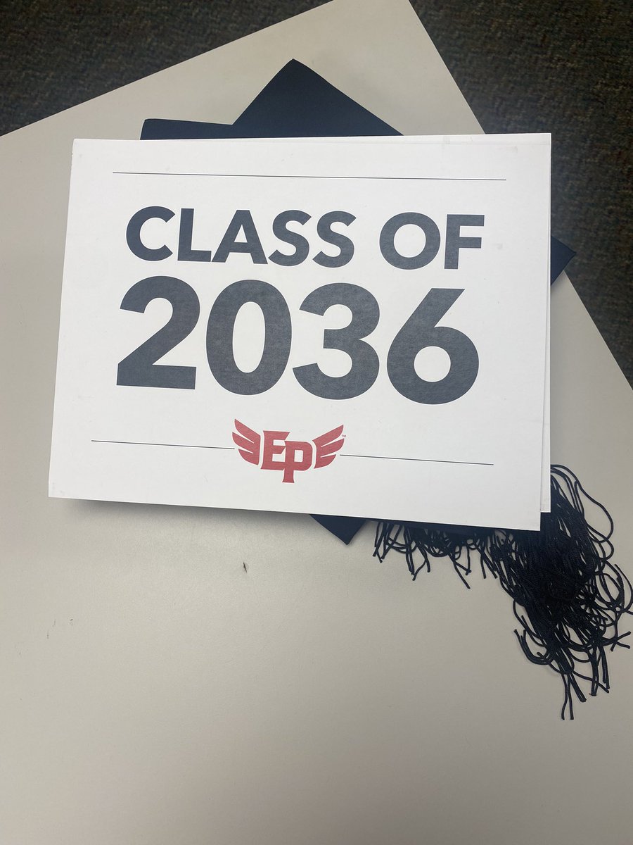 hernan81375313's tweet photo. Welcoming class of 2036 at EHSI. We are excited to be the start of your journey. @EPEAGLESEHSI #welcome https://t.co/THV5y9rOwn