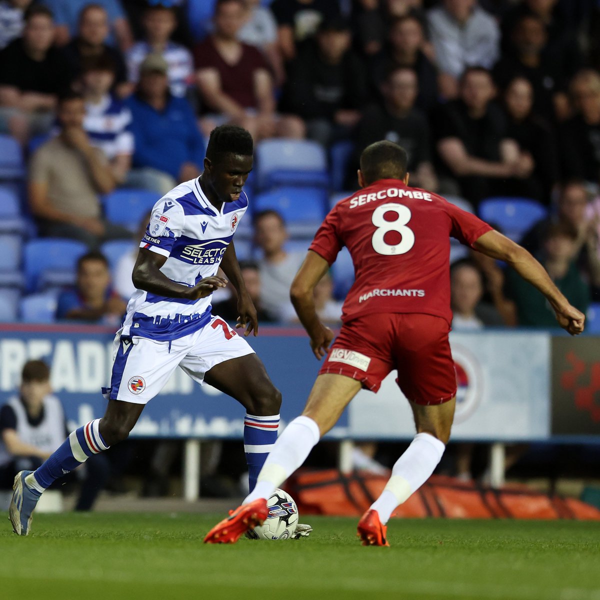 ReadingFC's tweet photo. Keep fighting boys ๐ช
#REACHT | 1-0 https://t.co/lO2AfVwGAd