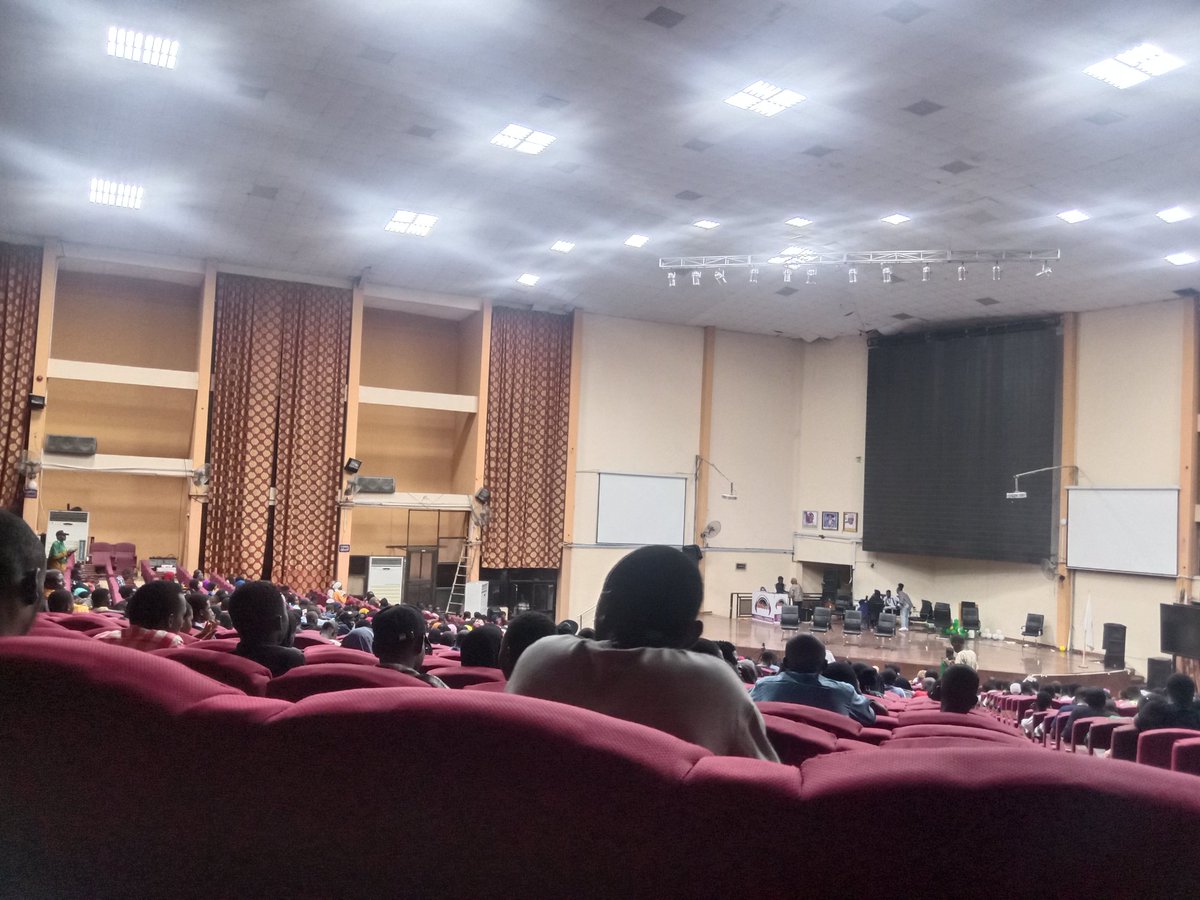 qareebat's tweet photo. I'm currently at #PressNight23. 
Let's do this again.😌
#Unilorindecides
#PressNight23 https://t.co/MbBggFL1nb