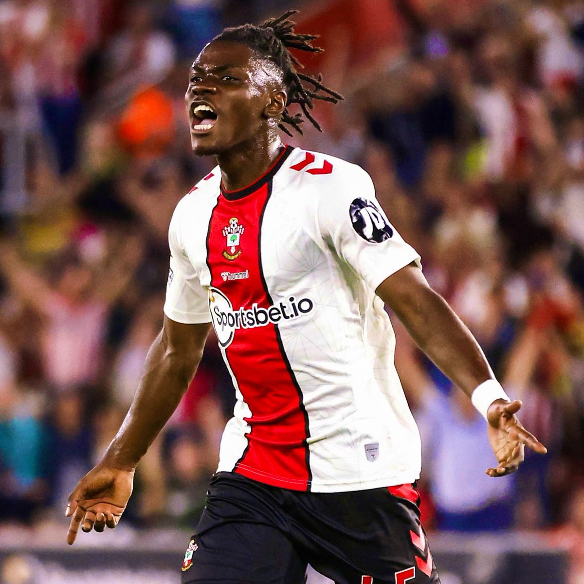 DeadlineDayLive's tweet photo. 🚨 BREAKING: Roméo Lavia to Chelsea is HERE WE GO done! ✅🇧🇪 

£60m fee, add ons included. 💰 

(Source: @FabrizioRomano) https://t.co/mzHXN5dvom