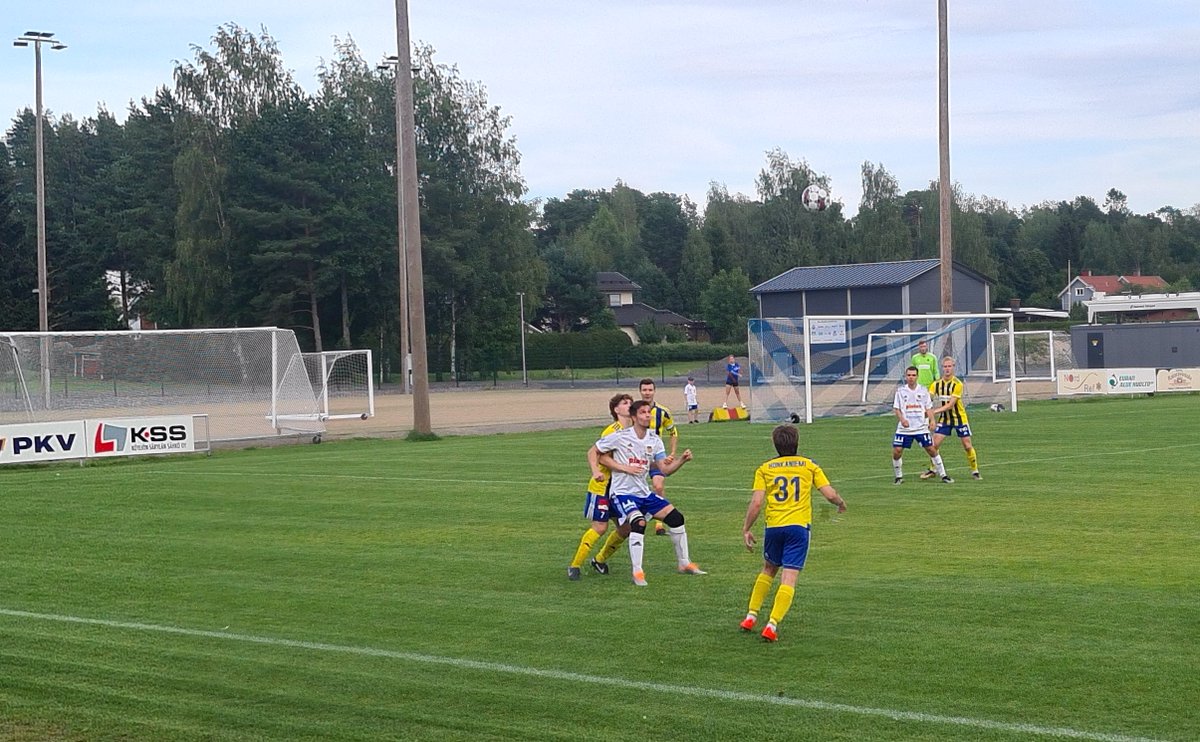 Oli aika lunastaa Euran suuntaan annettu lupaus EuPan kotipelistä ja olihan se juonenkäänteiltään sellaista kamaa, ettei sitä  ihan kahvin voimalla olisi voinut ennalta  käsikirjoittaa. 

futistajaviinia.blogspot.com/2023/08/eupa-p…

<a href="/Euranpallo/">Euran Pallo</a> <a href="/PalloIirotM2/">Pallo-Iirot Reservi</a> #nelonen #nelonenlänsi