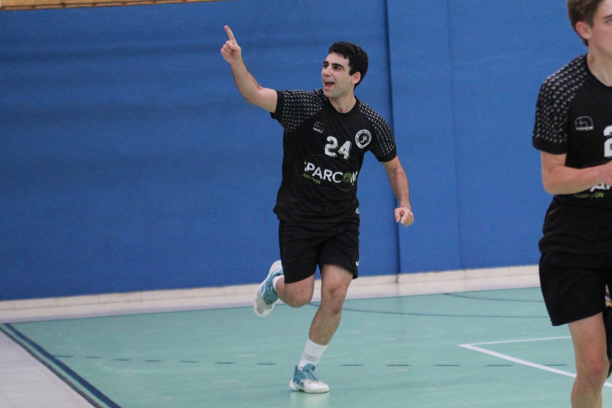 BalonmanoGure's tweet photo. Comunicamos que Alex Santano, jugador del IPARCOM GURE AUZUNE ha decidido poner fin a su trayectoria como jugador. ¡Gracias por todo Apu!
.
#gugaragure #somosequipodebarrio #balonmanoalavés #balonmano #aupagure #handball #iparcom #bkconsulting #kirolaraba #garalbidebar https://t.co/IcpR0sq2c4
