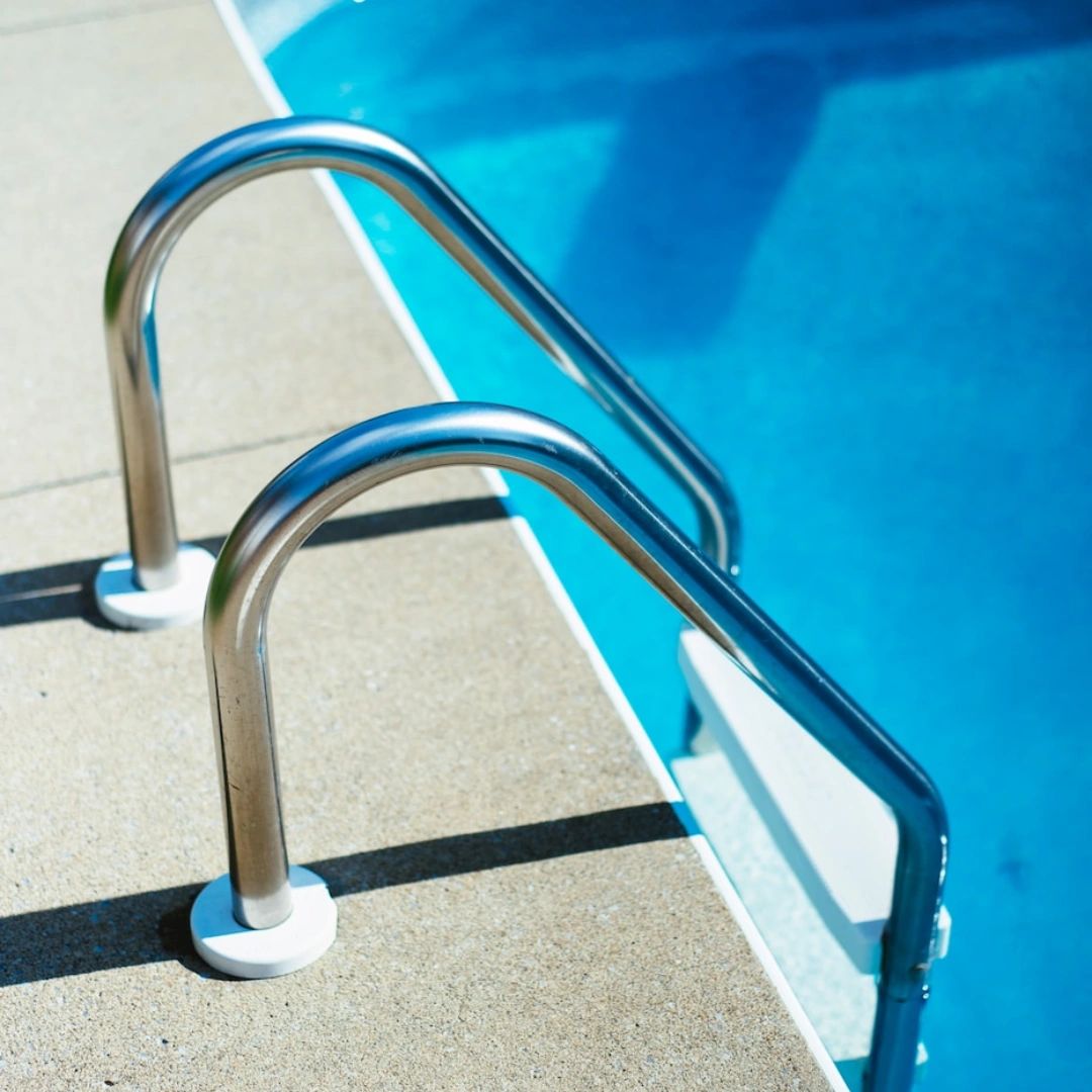 state48pools's tweet image. ☀️ When was the last time you had your pool water tested? Let us take care of it for you! 💦 Our water testing service ensures that your oasis is always crystal clear. Have you tried it yet? #poolwatertesting #sparklingpool #ArizonaPoolCleaners