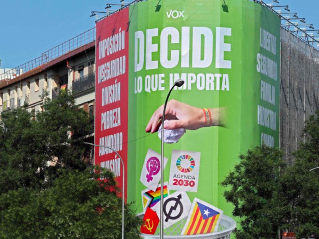 Alberto18826515's tweet photo. @raulerrequeerre @JuanCladeRamon Han empezado por esto 👇, negar la condena que merece la violencia machista, negar el respeto al colectivo LGTB... Evidentemente, todo es progresivo y con suerte, la sociedad española no comprará el discurso https://t.co/YAsGU1UFv2