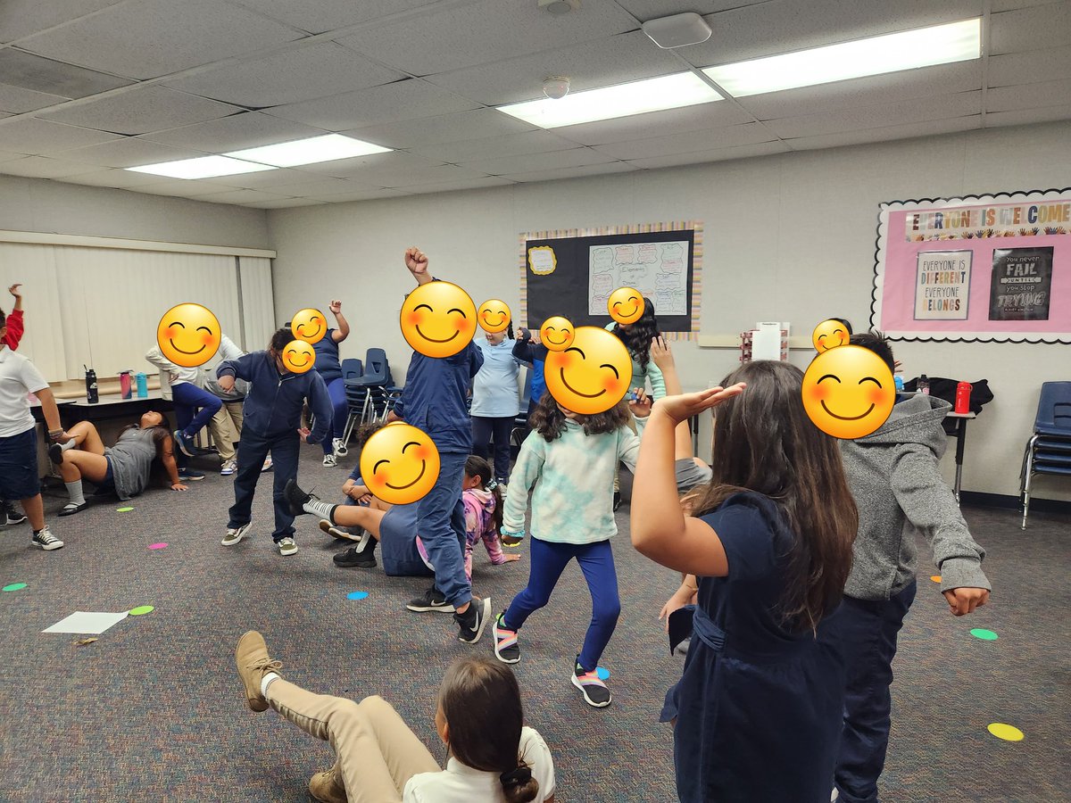 DalilahGil's tweet photo. National School District is providing exceptional and enriching educational experiences for our students. Our VAPA and STEAM programs have begun!  Students are participating in theater and Lego engineering classes. https://t.co/xjuzmrooEQ