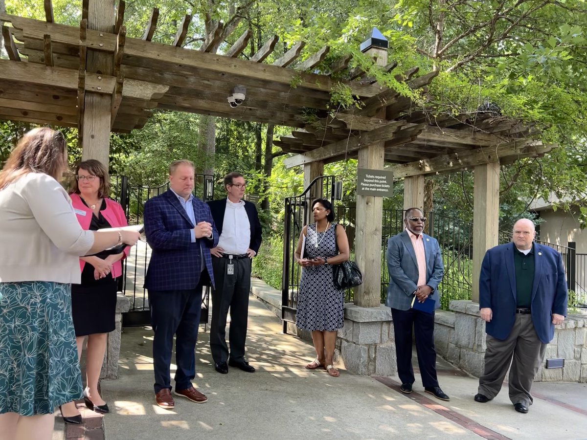 usg_foundation's tweet photo. Here's one more behind the scenes look at the Regents' Gala preparation. The main event is only a few weeks away and today we did our final venue walk-through to ensure everything is perfect for the big night.
#USGF #regentsgala2023 #planning #highereducation #scholarships https://t.co/ataXIxAryr