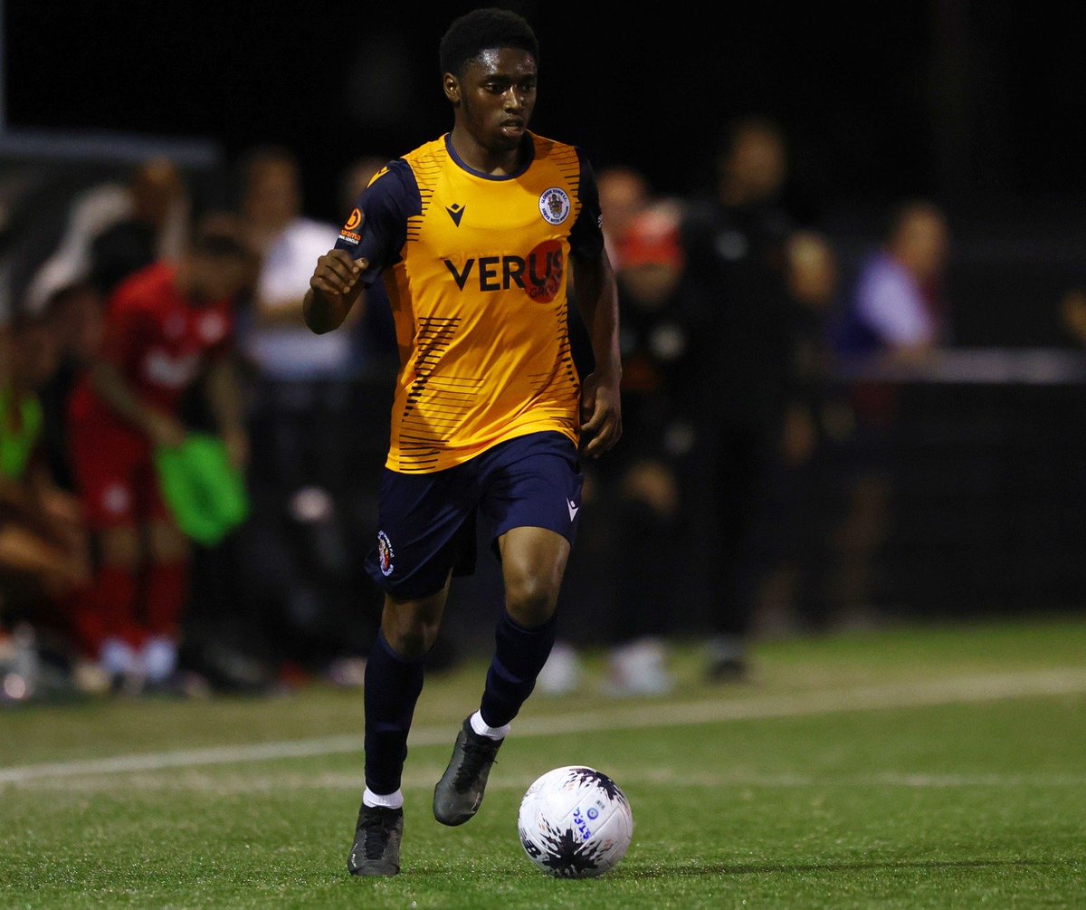sloughtownfc's tweet photo. 90+5'

Man of the Match, David Ogbonna. 

A shining light in a tough match for the Rebels. 🌟

🟠1-4🔴

#OneSlough https://t.co/UTQkEBF6cU