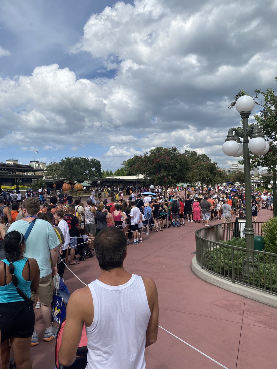 zzv347's tweet photo. @DisneyParks #mnsshp massive slow queue to get in.  Maybe have enough staff to open all the gates. #disney #wdw #magickingdom https://t.co/WWGkSrvIPB