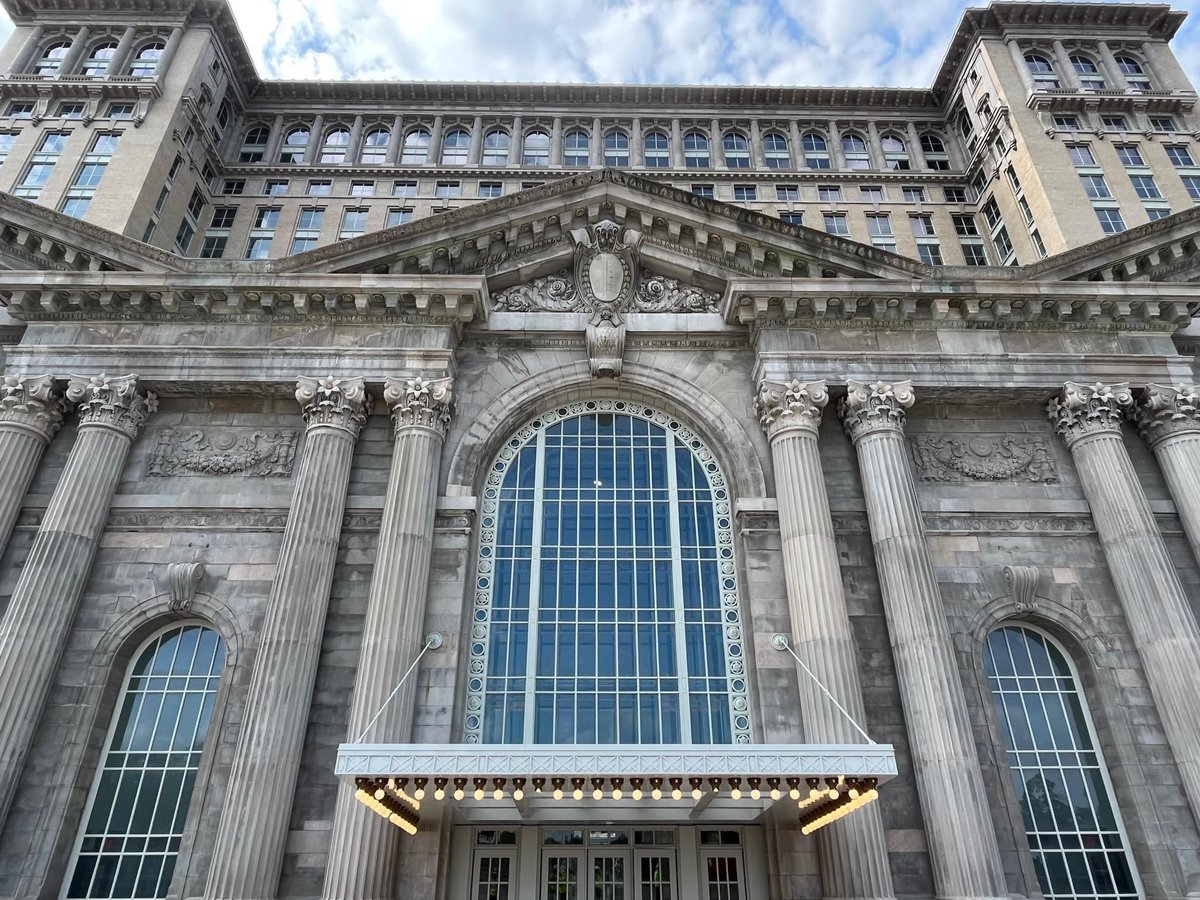 Truly remarkable. 

A sneak peek of the transformation of Michigan Central. 

Michigan Central is a hub in Detroit dedicated to advancing new technologies and programs that address barriers to greater social, economic, and physical mobility. 

Before ⬇️                  After ⬇️