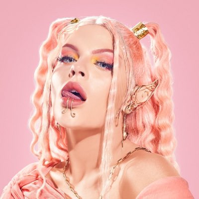 Luisasonzamwr's tweet image. #ModoTurbo