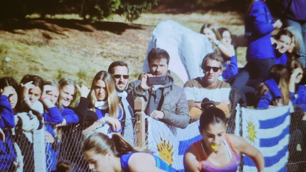 Rafa Valek (@rafaelvalek) on Twitter photo Hace un año alentábamos en Tandil, hoy la Delegación 🏑🇺🇾 viaja al #ProvincialdeJunin ✨️ y repiten <a href="/diegoschaffer/">diegoschaffer</a>
y <a href="/joseguerrerouy/">Jose Guerrero</a> Dedicación, Sacrificio y Pasión, si habrá para aprender del deporte 💫. Gracias <a href="/BiguaOnline/">Bigua Online</a> !!!! Hace un año alentábamos en Tandil, hoy la Delegación 🏑🇺🇾 viaja al #ProvincialdeJunin ✨️ y repiten <a href="/diegoschaffer/">diegoschaffer</a>
y <a href="/joseguerrerouy/">Jose Guerrero</a> Dedicación, Sacrificio y Pasión, si habrá para aprender del deporte 💫. Gracias <a href="/BiguaOnline/">Bigua Online</a> !!!!