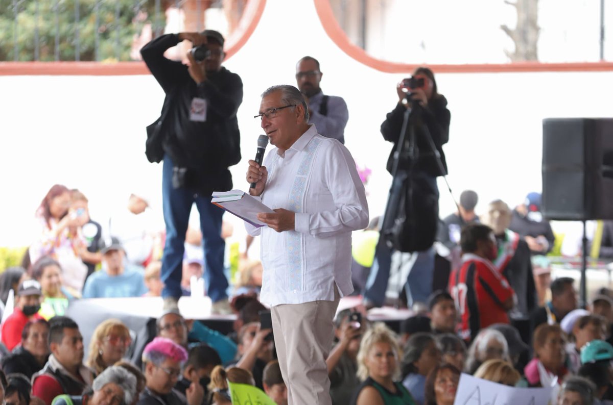 adan_augusto's tweet photo. El entusiasmo y afecto de nuestras compañeras y compañeros se hizo sentir con mucha fuerza en la asamblea informativa de Coacalco de Berriozábal.

Estar en el Estado de México es como estar en casa. En cada gesto y en cada saludo, se nota la hospitalidad y calidez de este noble pueblo.

¡La Cuarta Transformación llegó para quedarse!