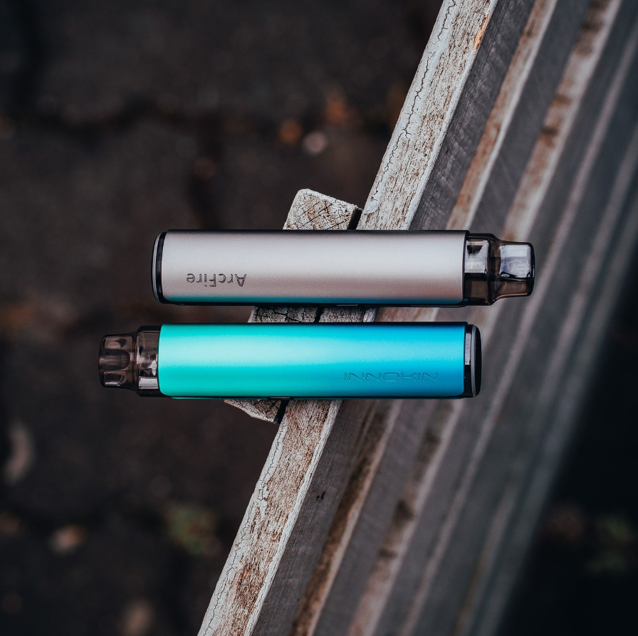 InnokinStore's tweet image. The Innokin ArcFire reaches 75% battery capacity in just 30 minutes, perfect for the modern vaper. Our three-stage battery indicator provides confidence in remaining power, so you'll know exactly when it's time to top up.  

18/21+ only  

#Innokin #ArcFire #Innovation #ArcCoil