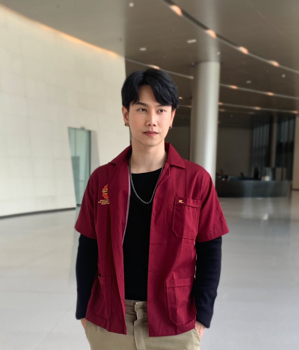 OfficialMpee's tweet photo. ย้อนความทรงจำกับพี่เดียร์🤍⚙️
#SOTUS #sotusthesries
#mpeeradol #whiteheartofm https://t.co/flTw4F0d8e