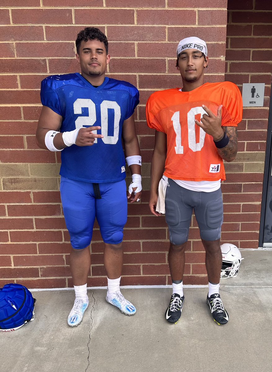 DeuceMorton20's tweet photo. Played with him my whole life! Got to play against him today! My brudda always gonna ball! It’s luv forever family glad we get to continue to play this game! 🫶🏾🫶🏾 @BrysonRollins10 https://t.co/Esc2g5iqLa