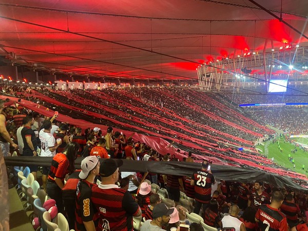 ⚠️ Para amanhã, todos os ingressos já estão esgotados!

O Maraca vai tá naquele pique! 🔥🔴⚫️

Você estará presente?