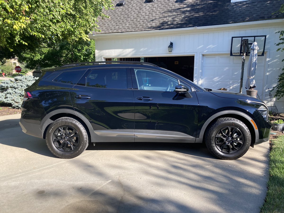 TreyEnnis5's tweet photo. @MGPCaliperCover Kia Sportage X-Pro Prestige comes with 17” wheels - MGP Website states “Requires 18 Inch Wheels or Larger” 
Is that correct? https://t.co/8ukJZEnVIA