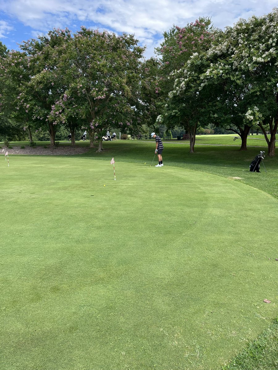 LHSChargerGolf's tweet photo. ⛳️🏌🏻‍♂️#LackeyPRIDE https://t.co/iAtEmUUOoz