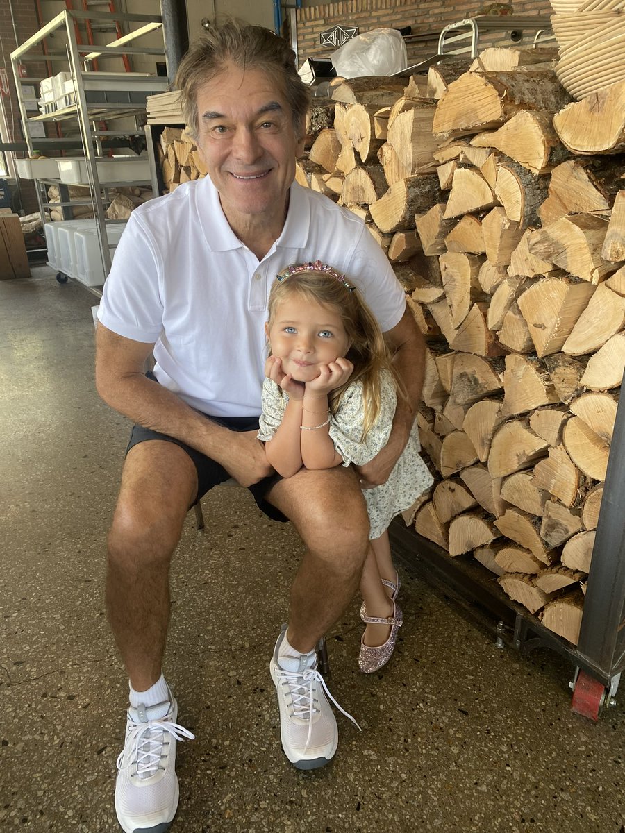 Happy Birthday to Gigi, my youngest granddaughter who has brought a smile to our family every day for 4 years!🥳 I took her to a farmers market and then to a wood fire bagel shop last week to celebrate. Here’s to many more days full of her joy!