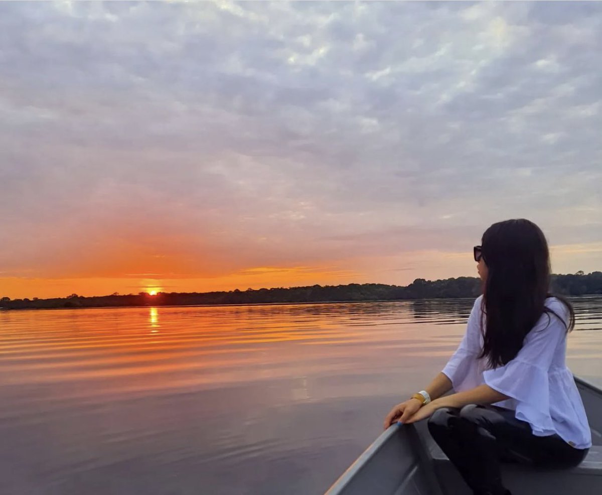 iguanatour's tweet photo. O amanhecer amazônico em meio a floresta, sem dúvidas uma experiência surreal e inesquecível que a Iguana te proporciona. 🌞✨ https://t.co/2bRNp7R42V