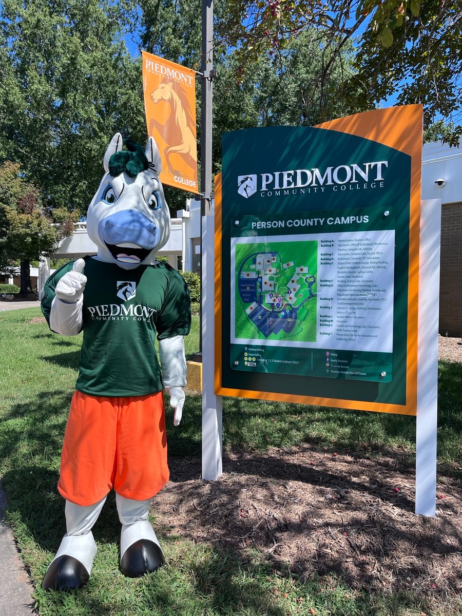 piedmontcc's tweet photo. 🎉Welcome back Pacers!

It's been a great first day of classes and we're looking forward to a semester filled with learning, growth and new possibilities.

#PCCYourHometownCollege #PCCPacerPride https://t.co/ve44dPC9rp
