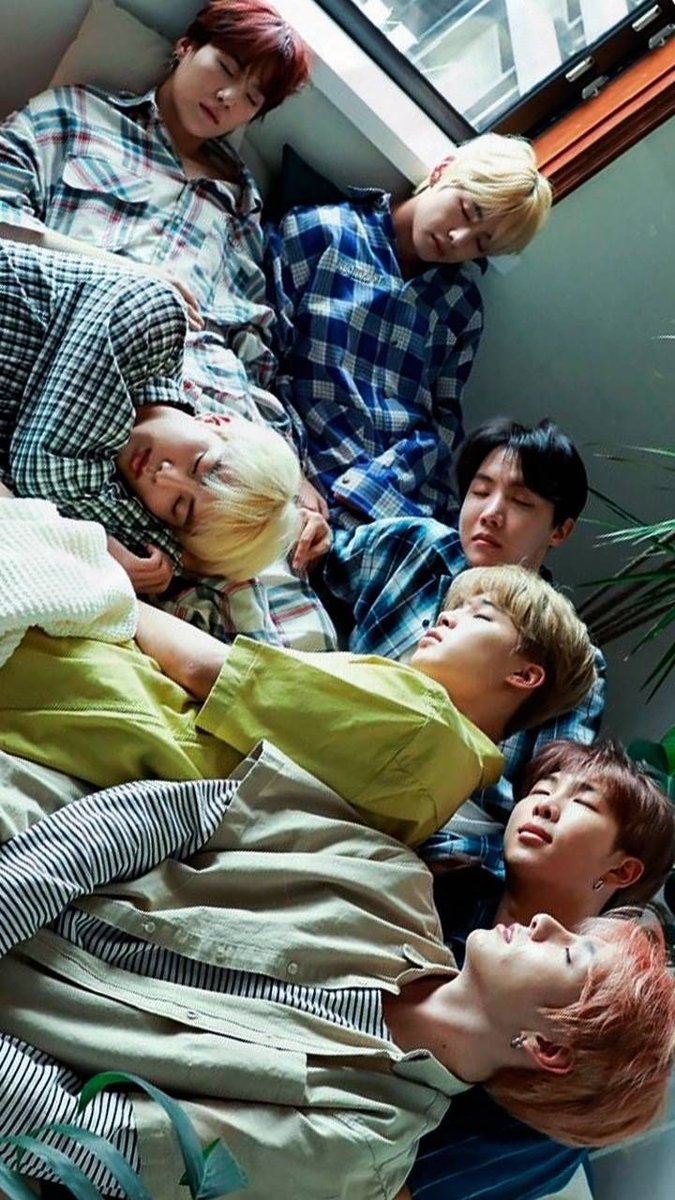 BTS_Army_OT7_P's tweet photo. @GoikManuela Happy Birthday 
Ly 💜 https://t.co/TdYmUvvQjl