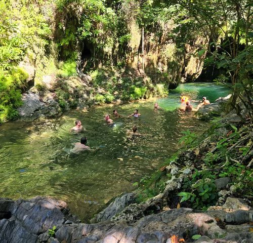 Cultural_Cuba's tweet photo. Travelers enjoying a refreshing dip in the natural pools of the Salto de Javira waterfall near Trinidad, Cuba.

#culturalcuba #trinidad #waterfall #cuba #luxurytravel #privatecubatravel #customcuba https://t.co/nGeIZApjZr