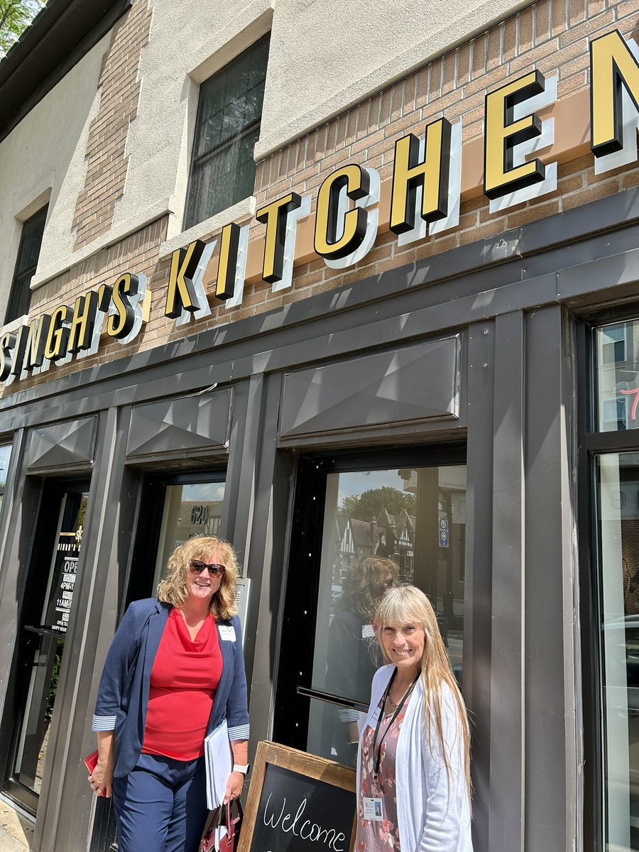 We had a great time networking with community partners at today’s <a href="/GLMVchamber/">GLMV Chamber of Comm</a> event! We’re looking to build private/public partnerships to support students across all pathways. #ILCTE