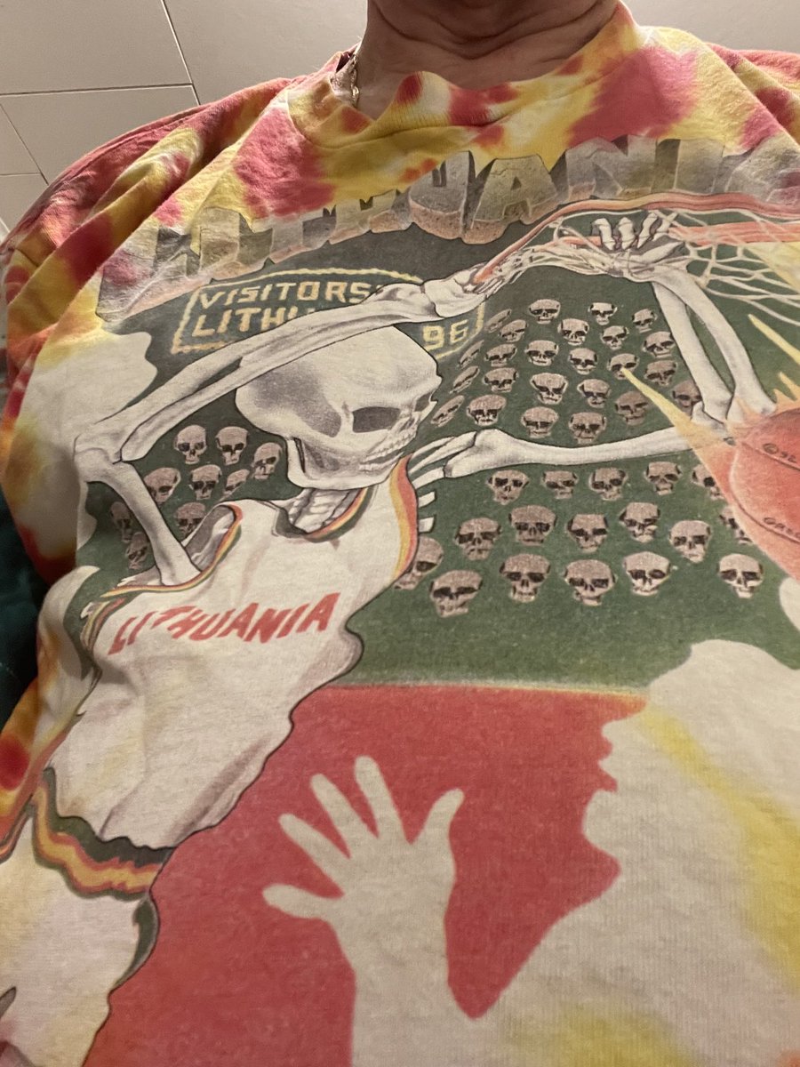 LtPartizanas's tweet image. Still have my Grateful Dead Lithuania Basketball T-shirt from the 1988 Barcelona Olympics.