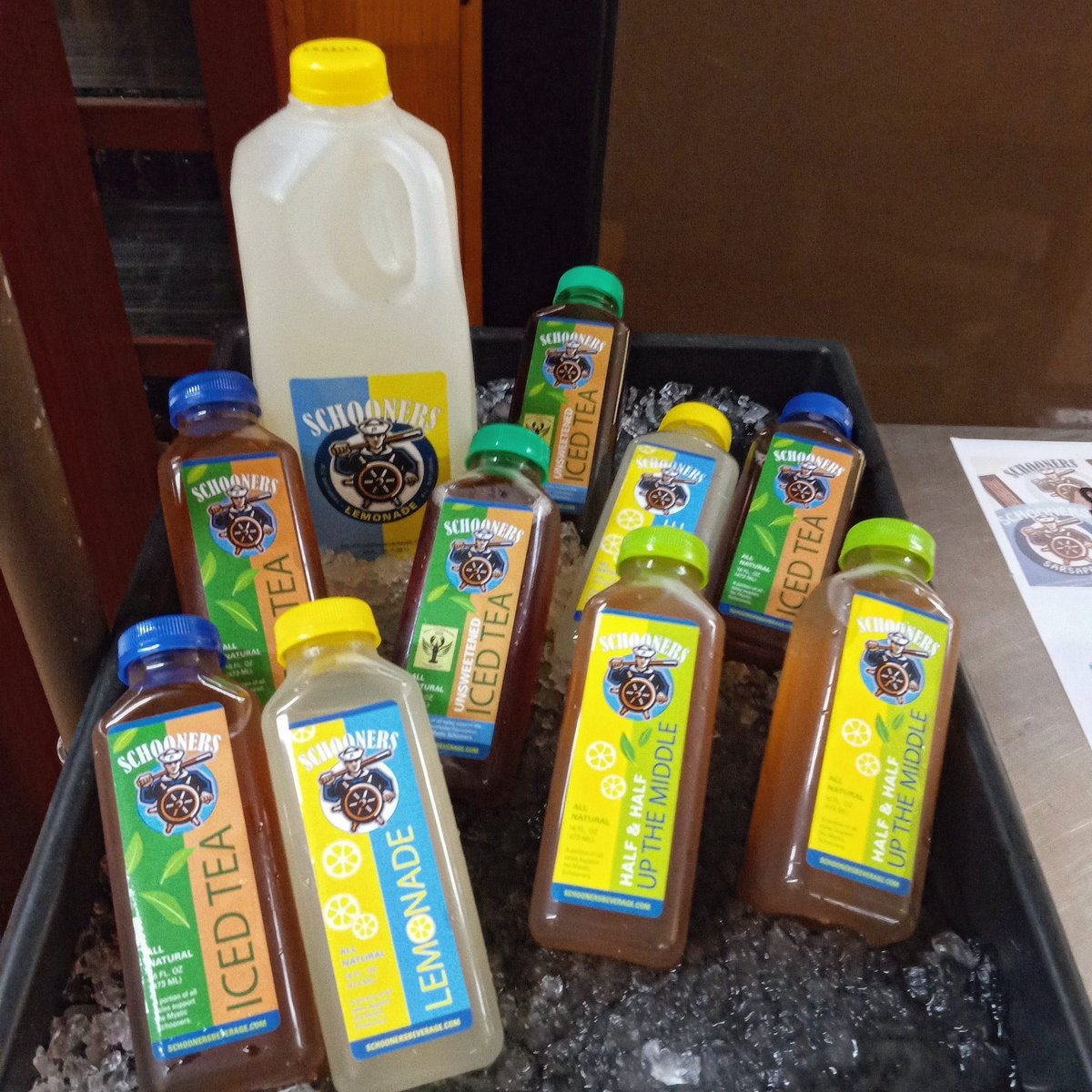 hhdistributing's tweet photo. Always a great day for a sampling at Bishop's Orchard!!  @mysticschooners #local #farm #market #orchard #schooners #lemonade https://t.co/d14pqZyMRT