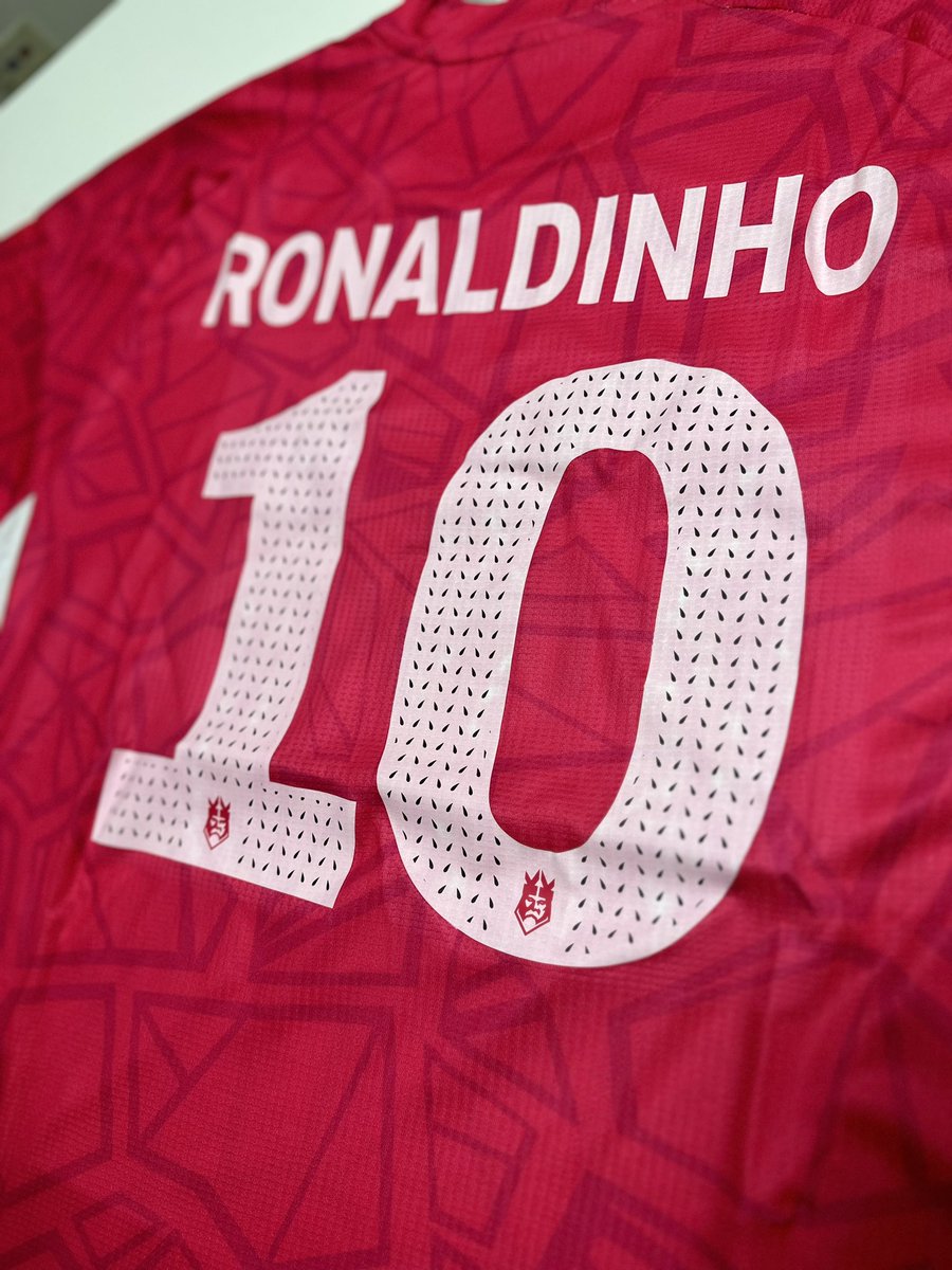 Sigue a @tdmas_cr y <a href="/SoloFiebres/">Solo para Fiebres</a>, dale RT y participa por la camisa de <a href="/PorcinosFC/">Porcinos FC</a>, equipo del gran <a href="/IbaiLlanos/">Ibai</a>