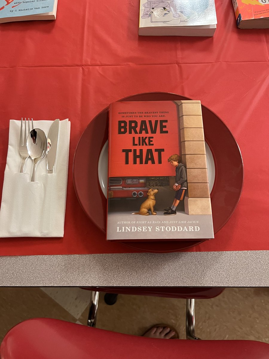 Hosted a book tasting with @BellefonteASD teachers today. Lots of resources shared from single articles, @ELmagazine editions, professional books, & fiction texts that allow the reader to step into the shoes of a student. @canva template here: bit.ly/3OXa3pa @PADeptofEd