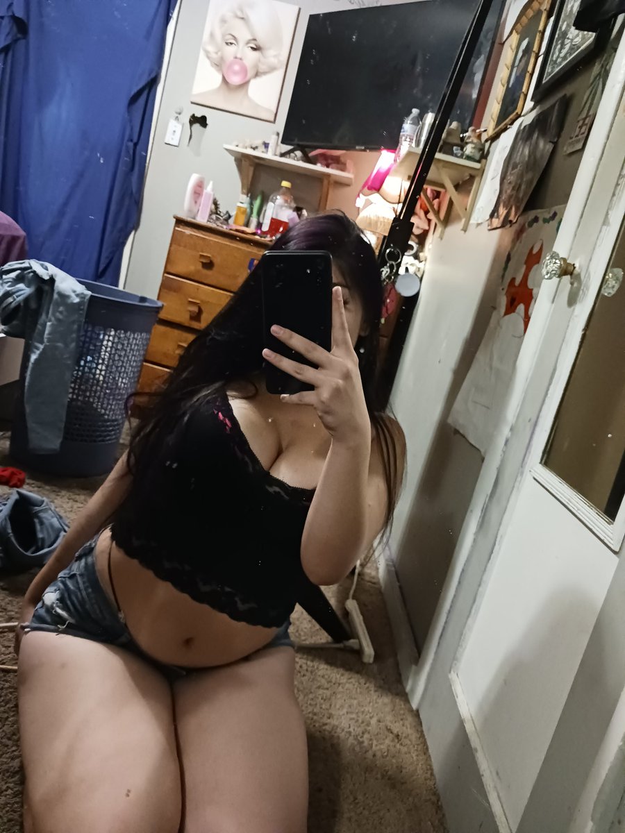 unknow686327's tweet photo. Yall are all lame mfs not liking my post but viewing 🤣 https://t.co/WRy344z2bT