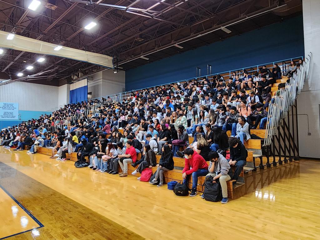 ElsikHighSchool's tweet photo. Class Culture Talks @KyleSpeaks_ P.U.R.P.O.S.E What's your passion and are you willing to work for it! Thanks, Kyle, for pouring into my students today! https://t.co/Z0A6qCHJYO