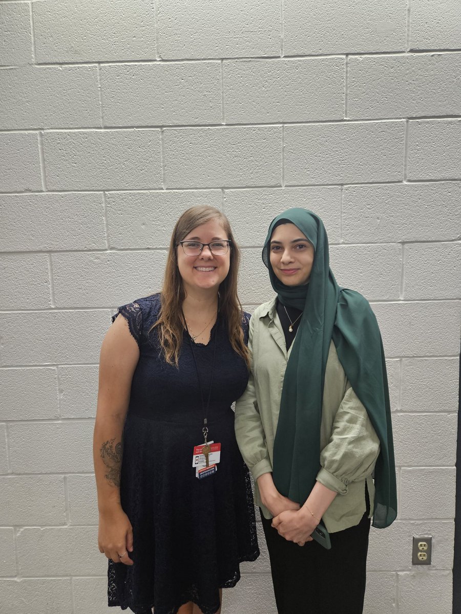 thehaleyarroyo's tweet photo. Proud of our @newtechnhs juniors for leading our #MindsetReset activity. Helped frame our thinking for the year. 

Also, proud to mentor a student teacher from @UTeachDallas who has jumped in feet first with connecting w/ learners and colleagues. #proud

#NTHCinnovate #learnerled https://t.co/NvZjxeDVpN