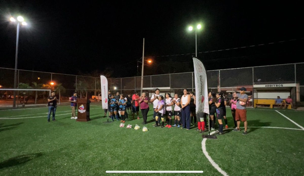 MarisaFrancoC's tweet photo. Ayer inauguramos el cambio de luminarias del campo de fut7 de #SamPool, ubicado en la nuestra cabecera municipal. Estamos invirtiendo en mejores recintos para nuestros deportistas, brindando espacios dignos para su sano esparcimiento. ¡Le apostamos al deporte! 
#CiudadEnMovimieto https://t.co/Mx95hHg51V