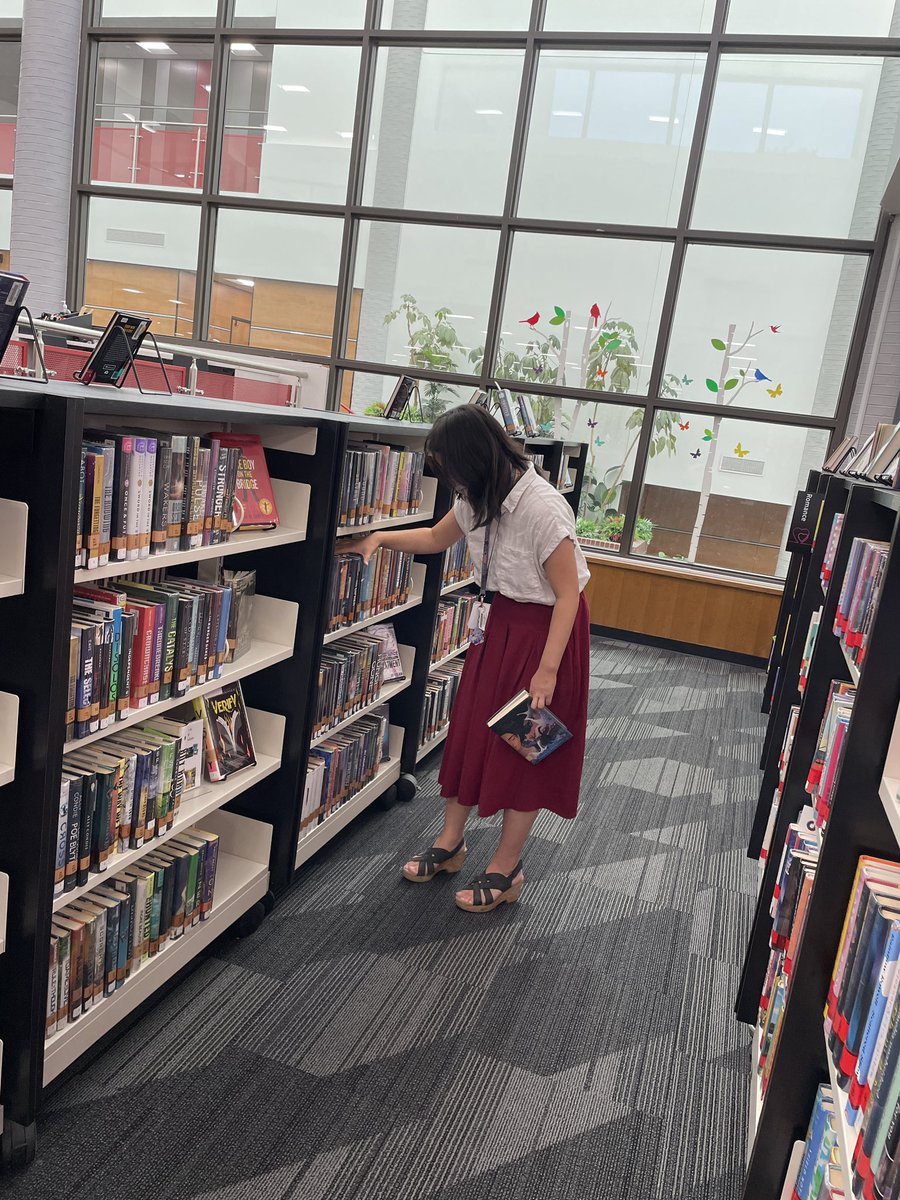 Angie Mahalik tweet media