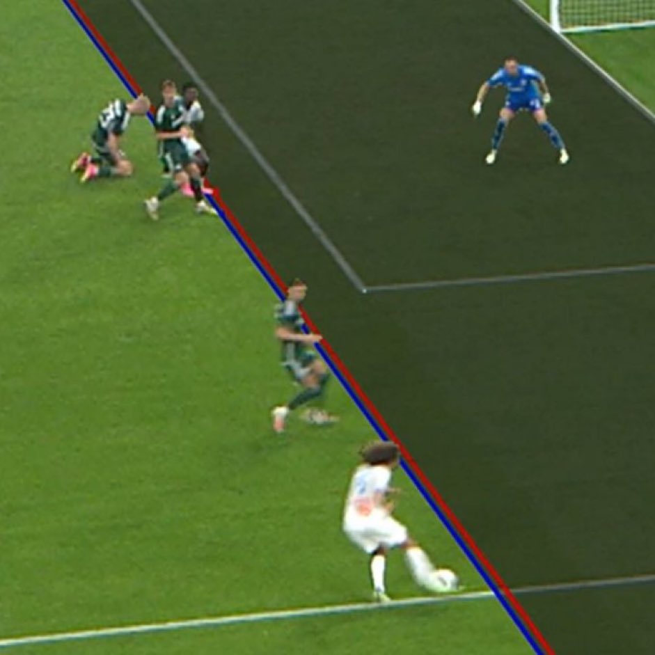 NLGoal's tweet photo. Voici le hors jeux 😕#OMPANA #OMPAOFC https://t.co/4sTSJiT2ut