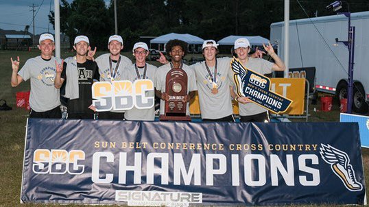 SSN_ArkansasSt's tweet photo. No one ever talks about our success in Cross Country but this season weโre aiming for our THIRD STRAIGHT SBC CHAMPIONSHIP๐ฅ #WolvesUp https://t.co/sxCNJpdsC6