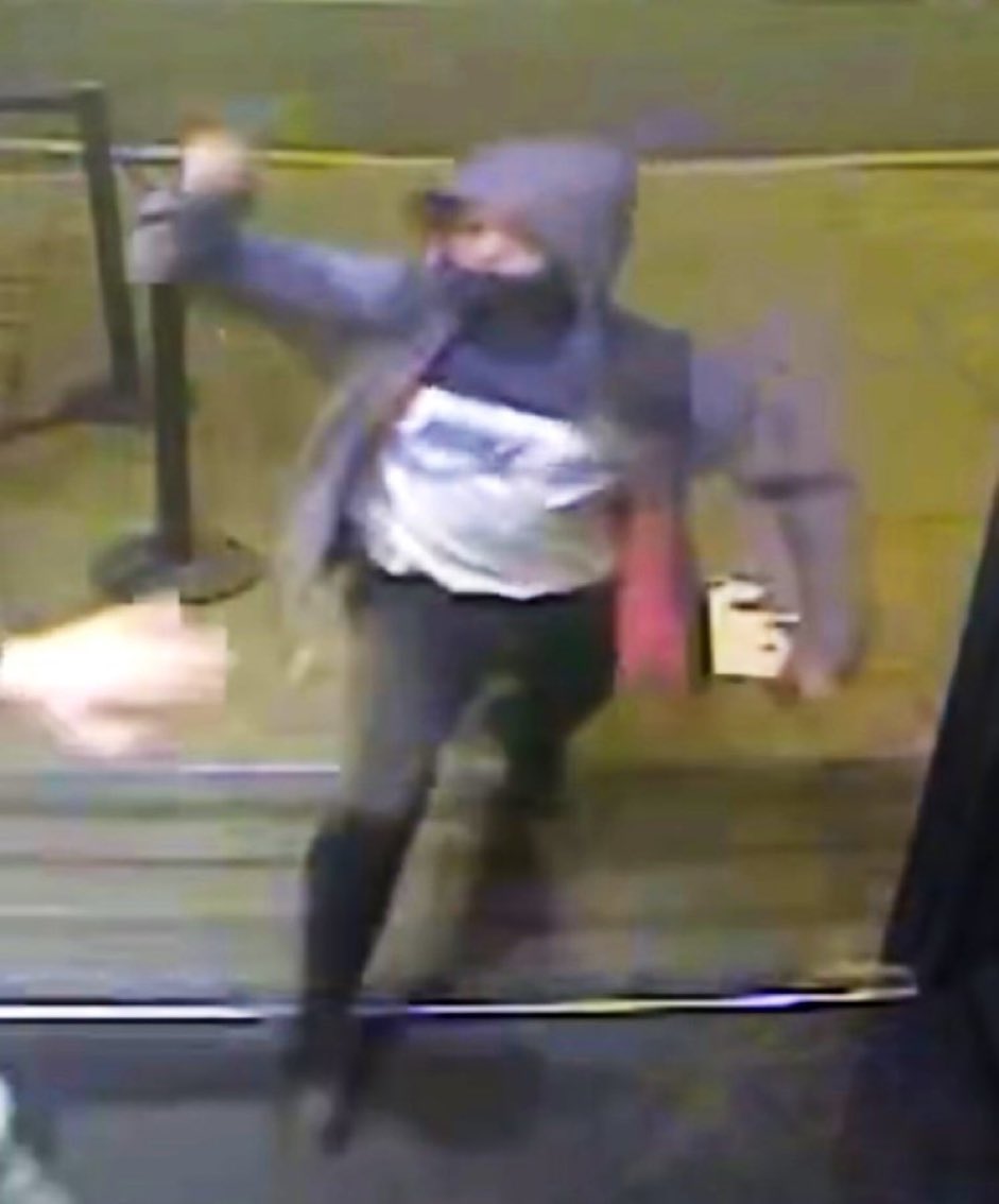 The suspected knife attacker who stabbed 2 men outside Claphams Two Brewers London on Sunday in a homophobic attack Anyone with information contact 101 or Crimestoppers on 0800 555111 or online please share!