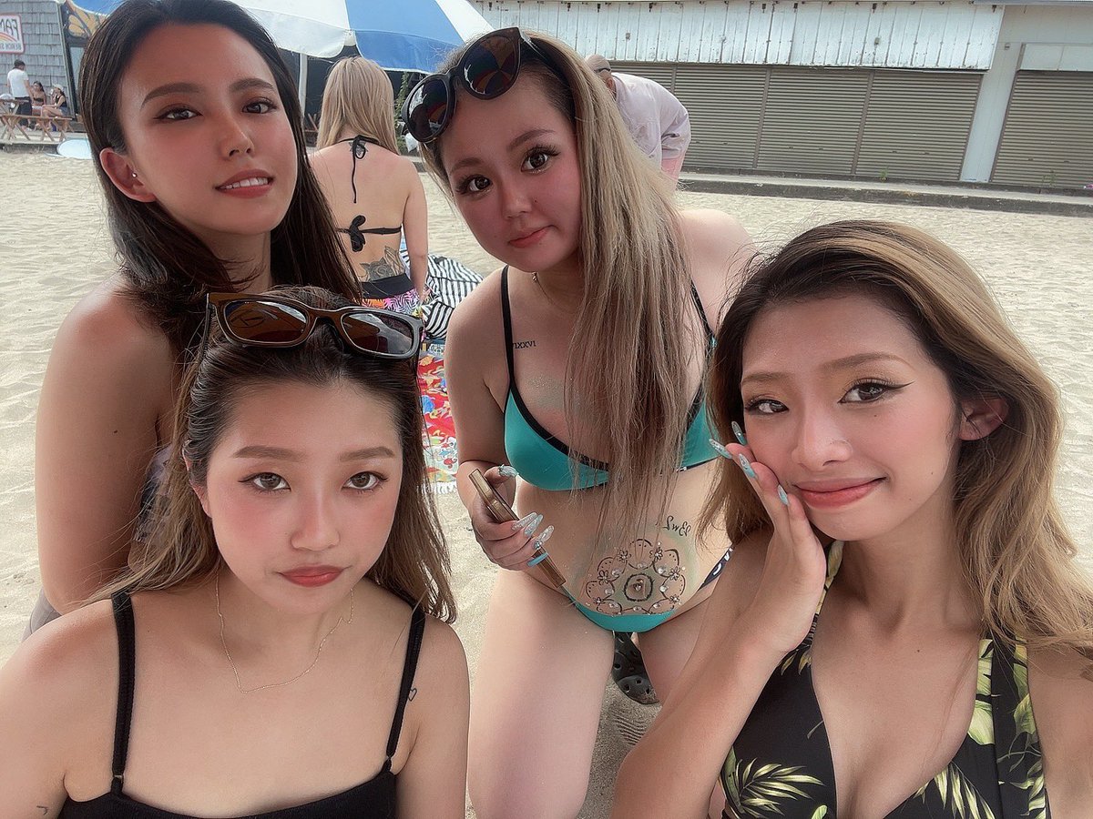 9915ay's tweet photo. 今年は女だけで🐳🐬 https://t.co/HRXd1mlFAy