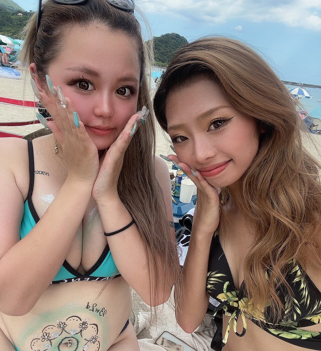9915ay's tweet photo. 今年は女だけで🐳🐬 https://t.co/HRXd1mlFAy