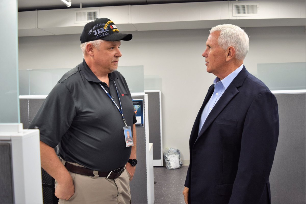 Mike_Pence's tweet photo. Thanks to everyone at @CK_Power in St. Louis, MO for the warm welcome! Great to be back in the Show Me State! 🇺🇸 https://t.co/p3OvsPhR1r