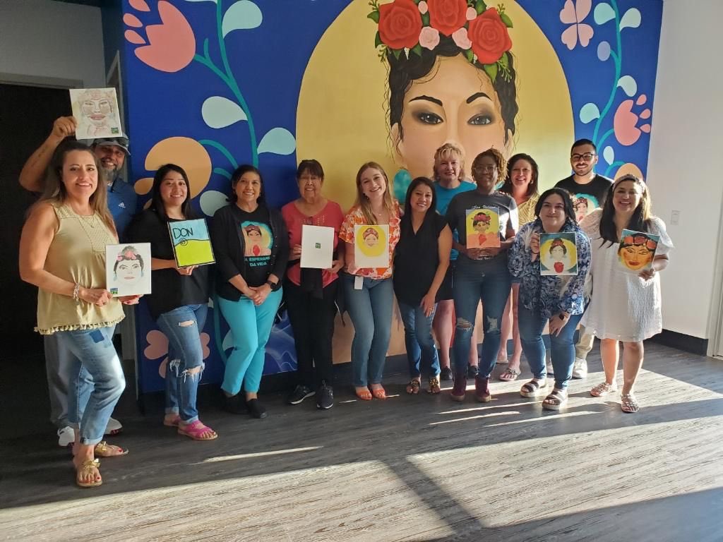 TFC_TX's tweet photo. This summer, Transplants for Children had the great opportunity to work with Texas Organ Sharing Alliance (TOSA) during their events. We honor our great partners and enjoy complimenting our mission while spreading awareness about becoming a living donor. Thank you TOSA https://t.co/hV0YVUnMSX