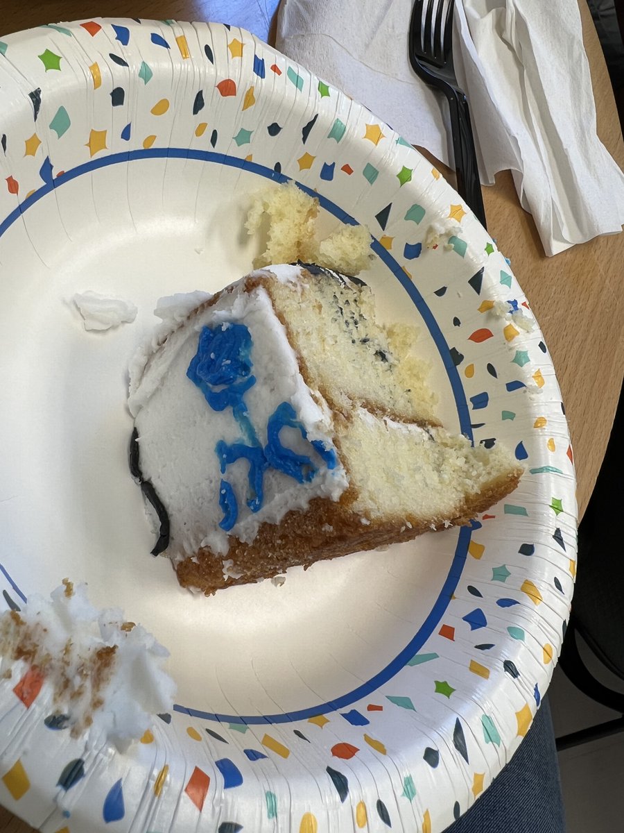 Roach Lab tweet media